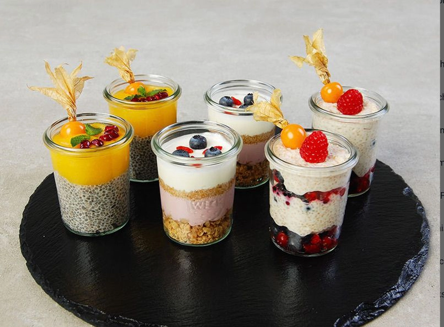 Konditorei Café Gerwig – Eisdiele – Kilner-Frühstücksglas-Set, insbesondere ein Frühstücksset mit Glas und Löffel.